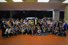 Juara Ajang WCGF 2023 Korsel, Menpora Dito Senang Sambut Paduan Suara Solideo Voice di Bandara
