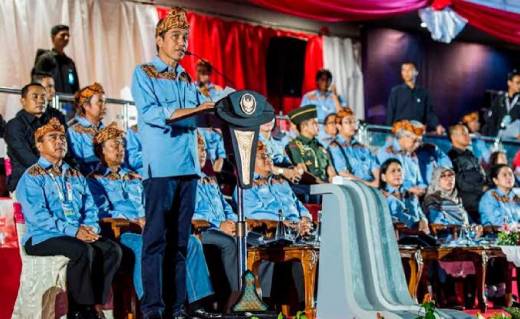Buka PON XIX Jawa Barat, Jokowi Ingatkan Pembinaan Atlet Mulai dari Kampung ke Kampung