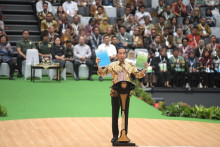 Hadir di Festival LIKE, Presiden Jokowi Ajak Masyarakat Rehabilitasi Hutan dengan Tanam Pohon