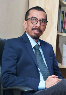 Menko Sugiono dan Tembakau
