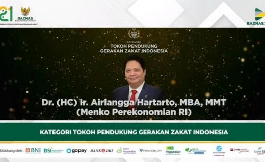 Menko Airlangga Raih Baznas Award 2022 karena Konsisten Lanjutkan Implementasi Keuangan Inklusif melalui Pemberdayaan Zakat