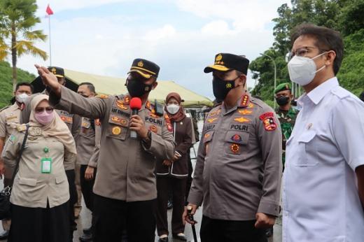 Cegah Omicron Lewat PPLN, Kapolri Pastikan Prokes dan Karantina di PLBN Entikong