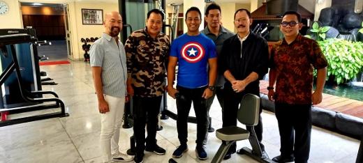 GoNews.co Andika Perkasa bersama penguru