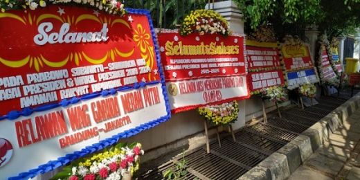 Rumah Prabowo Banjir Karangan Bunga Ucapan Selamat Presiden