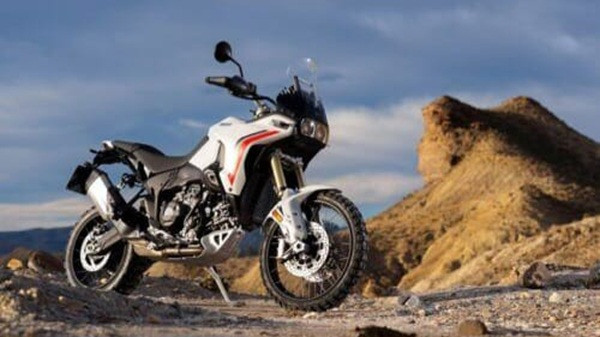 Ducati DesertX V2, Motor Petualang untuk Medan Ekstrem
