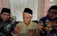 30 Tahun Mengabdi dengan Gaji Rp450 Ribu, Kini Terpaksa Berutang karena Tampar Murid Nakal