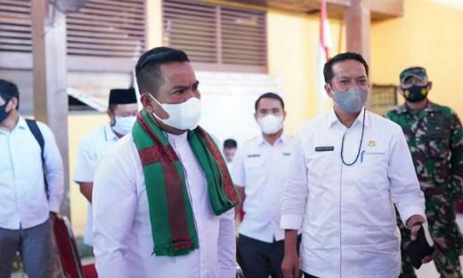 GoNews.co Bupati Pelalawan, H Zukri bers
