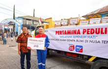Komut Pertamina Kunjungi Korban Gempa NTT, Salurkan Bantuan di RS Ruteng