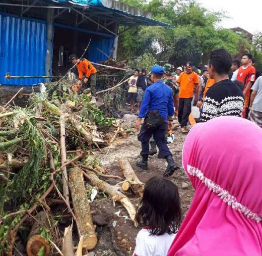 Banjir Bandang Terjang Lombok, 2 Orang Meninggal dan 367 Rumah Rusak