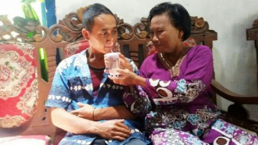 Pemuda 24 Tahun Nikahi Janda Berusia 67 Tahun di Madiun, Begini Awal Kisah Cintanya
