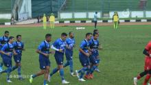 Yaya Sunarya Pimpin Latihan Tertutup Persib Bandung