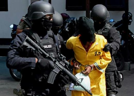 Densus 88 Tangkap Terduga Teroris di Padang dan Bukittinggi Sumbar