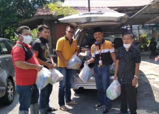 Satgas Covid-19 Hanura Kirim Bantuan ke Pekerja Migran Indonesia di Malaysia