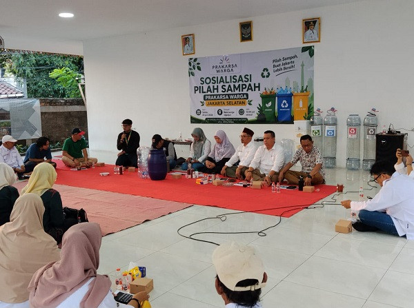 Prakarsa Warga Jaksel Sosialisasi Pilah Sampah ke Masyarakat