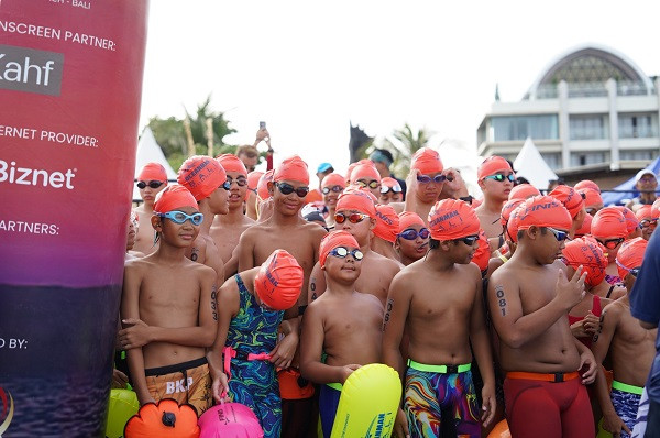 Oceanman Bali 2026 Dimulai, Aqila Sebut Ombaknya Besar, Seru dan Cukup Menantang