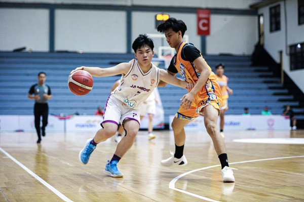 Duel Ketat Sesama Tim Luar Jawa di Hari Ketiga Kejurnas Basket Antarklub KU 16