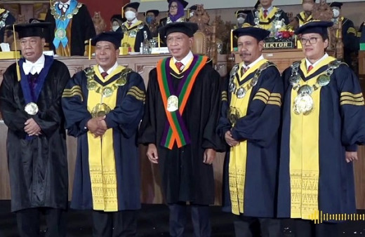 GoNews.co Bersama para Guru Besar UNNES.