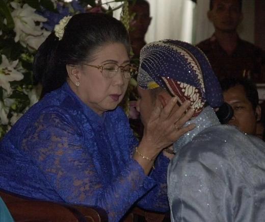 Innalillahi Wa Innailaihi Rajiun, Ibu Mertua SBY Wafat