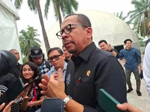 Guru di Daerah Terpencil Pertanyakan Program Smart TV 330 Ribu Sekolah