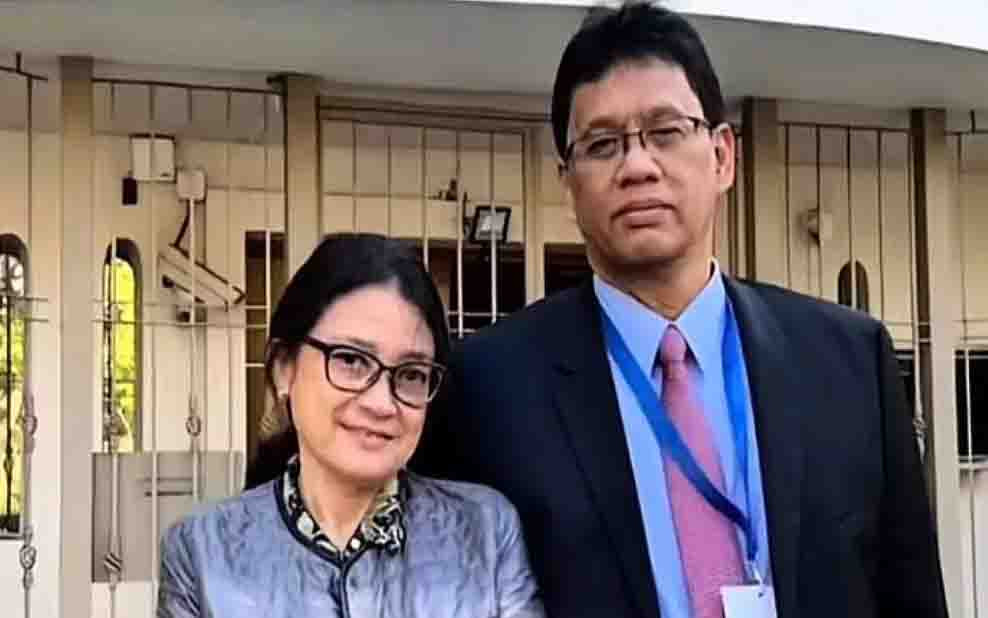 Tinggalkan Kursi Menkeu, Momen Sederhana Purbaya dan Sang Istri Tuai Simpati Publik
