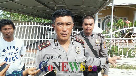 Polisi Selidiki Motif Pelemparan Molotov di Rumah Wabup Bengkalis, Jalan Bunga Indah Bukit Raya Pekanbaru