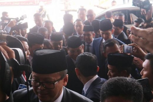 Pelantikan Presiden, Prabowo-Sandiaga Tiba di Kompleks Parlemen