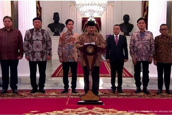 Prabowo Subianto Umumkan Nama-nama Menteri Kabinet Merah Putih