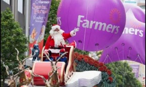 Kemenpar Menjaring Wisman di Farmers Santa Parade 2016