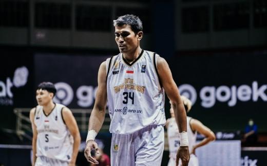 Di Usia 37 Tahun, M Isman Thoyib Tetap Dipuji IBL Fans