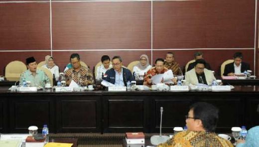 Zulkifli Hasan Pimpin Rapat Penambahan Tiga Wakil Ketua MPR