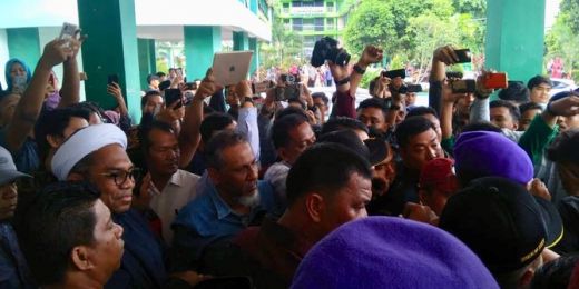 Ngabalin Ditolak Kampanyekan Jokowi, Mahasiswa UIN Sumut: Usir... Usir... Usir !