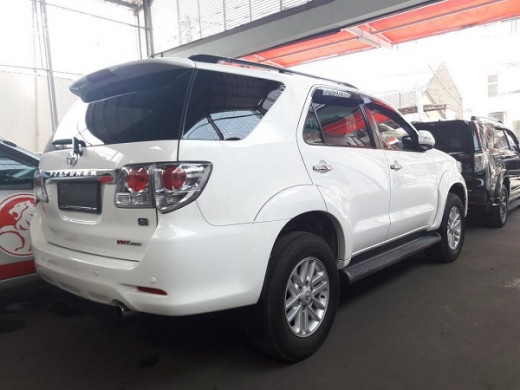 Cuma Modal Rp 100 Jutaan, Anda Bisa Mudik Naik Toyota Fortuner 2011 Tipe Ini