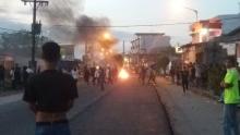 Medan Mencekam dengan Aksi Tawuran Warga, Puluhan Kios Dibakar-Dijarah, Gereja Dimolotov