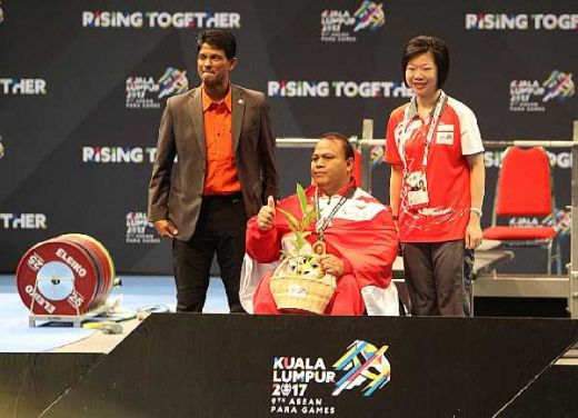 Luar Biasa... Indonesia Hebat! Angkat Berat Sabet Gelar Juara Umum ASEAN Para Games 2017