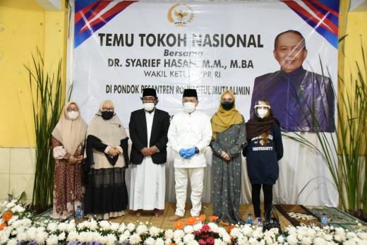 Syarief Hasan: Pondok Pesantren Adalah Potret Kebhinnekaan Bangsa Indonesia