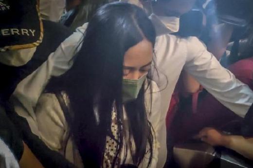 Selebgram Rachel Vennya Bungkam Saat Tiba di Polda Metro Jaya