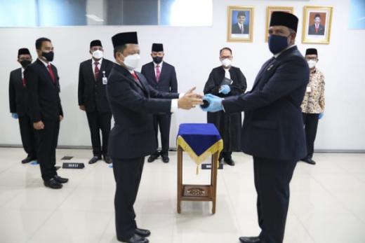 Mendagri Lantik Paulus Waterpauw jadi Pejabat BNPP