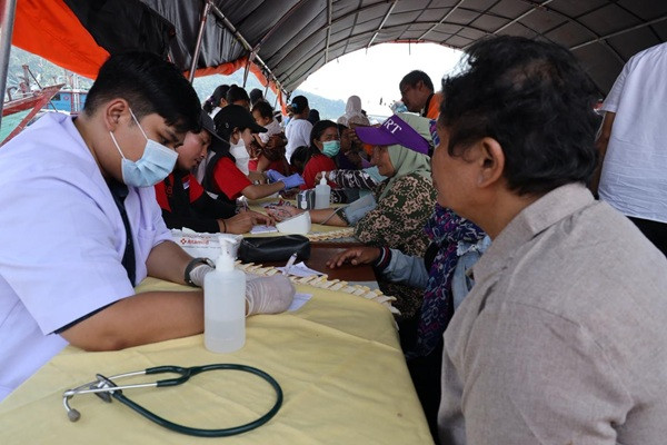 PDIP Gelar Natal Nasional dan Bakti Sosial di Lokasi Terdampak Bencana Sibolga Tapteng