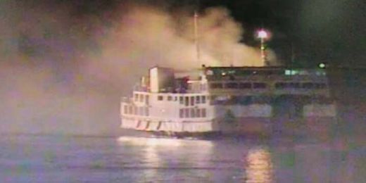 Kapal Penyeberangan Merak - Bakauheuni Terbakar, 20 ABK Dievakuasi