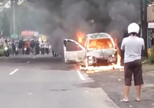 Alami Korsleting, Mobil Espass Terbakar di Jalur Pantura Batang