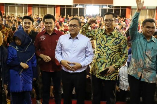 Di Padang, Zulkifli Hasan Bicara Keteladanan KH Agus Salim