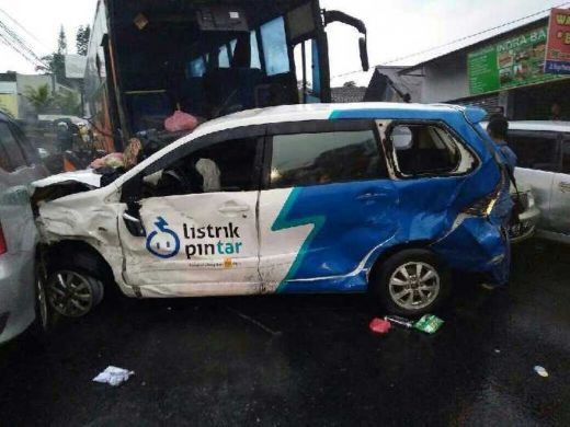 Ini Dia, Video Kecelakaan Beruntun yang Libatkan Belasan Kendaraan di Puncak Bogor