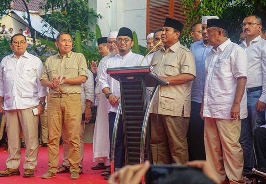 Prabowo: Jika Dipukul Jangan Melawan, Hindari Perpecahan demi Bangsa, Agama dan Negara!