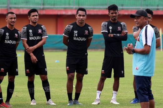 Rahmad Darmawan Tingkatkan Intensitas Latihan Madura United FC