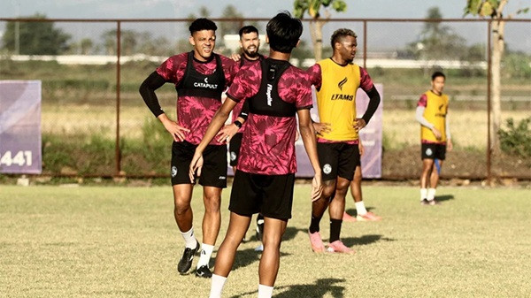 Marcos Santos Optimistis Kehadiran 10 Pemain Baru Arema FC