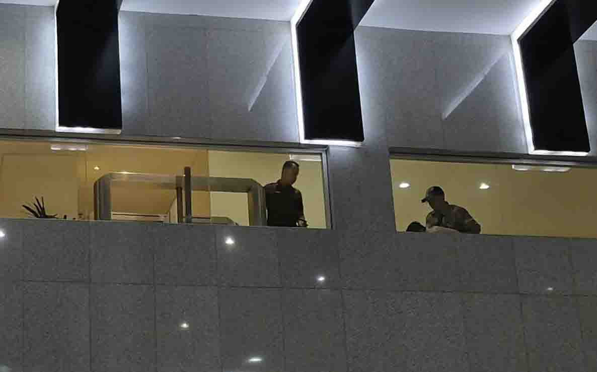 Tangan Diborgol dan Wajah Ditutup, Rudy Ong Diringkus KPK dalam Kasus Suap Tambang