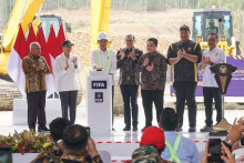 Menpora Dito Dampingi Presiden Jokowi Resmikan Ground Breaking National Training Center Sepak Bola Indonesia di IKN