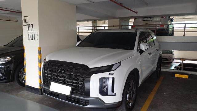 Jejak Korupsi CSR: KPK Sita Mobil Mewah yang Diduga Hadiah dari Heri Gunawan untuk Seorang Perempuan