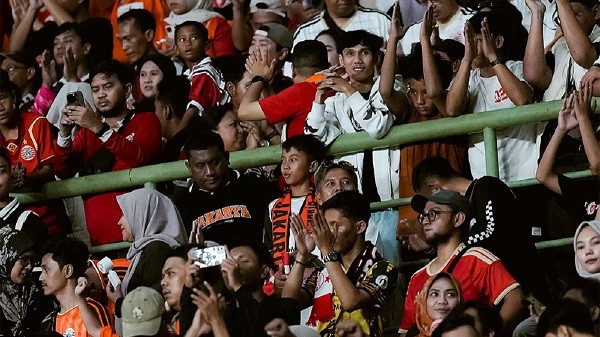 Persahabatan Jakmania dan Aremania Bikin Kagum STY