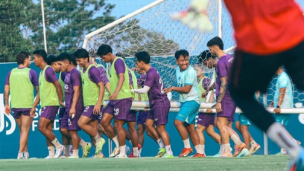 Cara Humanis Marcos Reina Bangun Chemistry Macan Putih